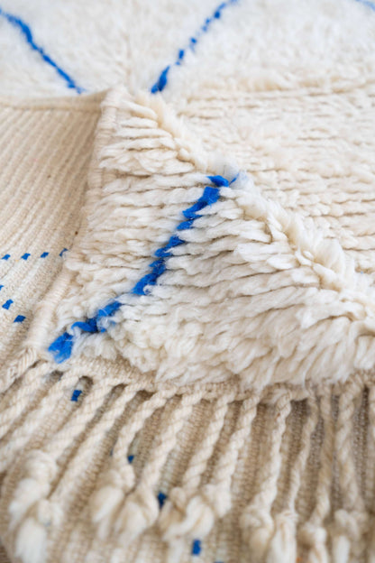 Tapis Beni Ouarain Blanc et Bleu Majorelle - 170 x 110cm / B105