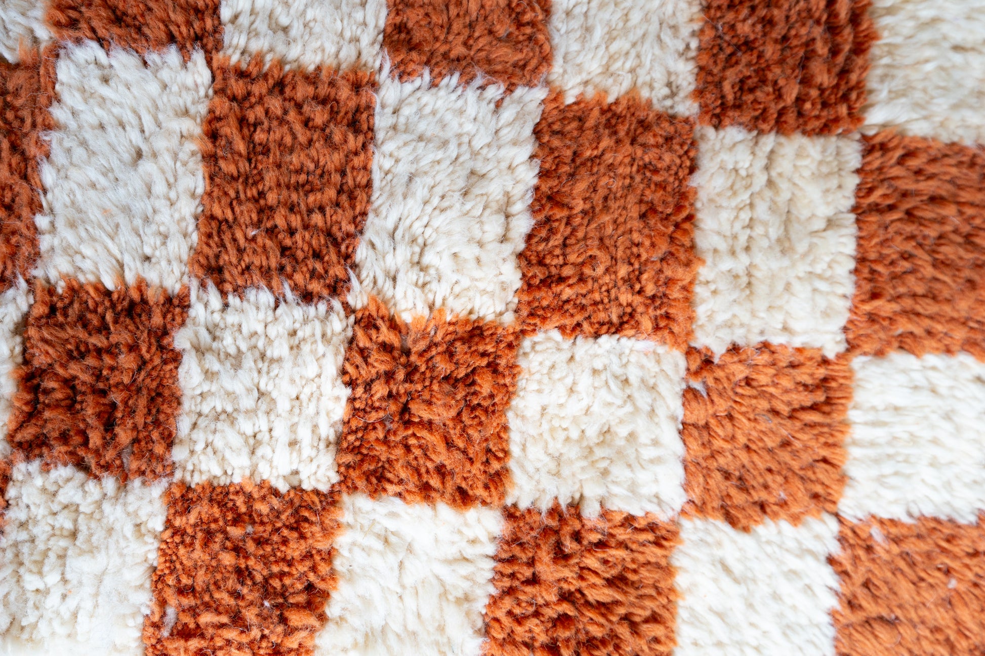 Tapis Beni Ouarain damier Blanc et Orange - 180 x 105cm / B117