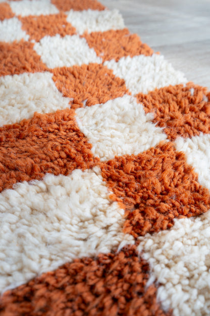 Tapis Beni Ouarain damier Blanc et Orange - 180 x 105cm / B117