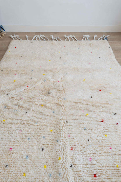 Tapis Beni Ouarain à pois multicolore - 210 x 120cm / B106