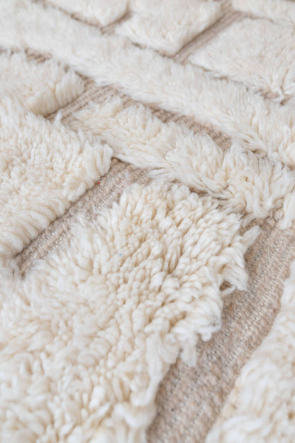 Tapis Beni Ouarain blanc- 175x 102cm / B110